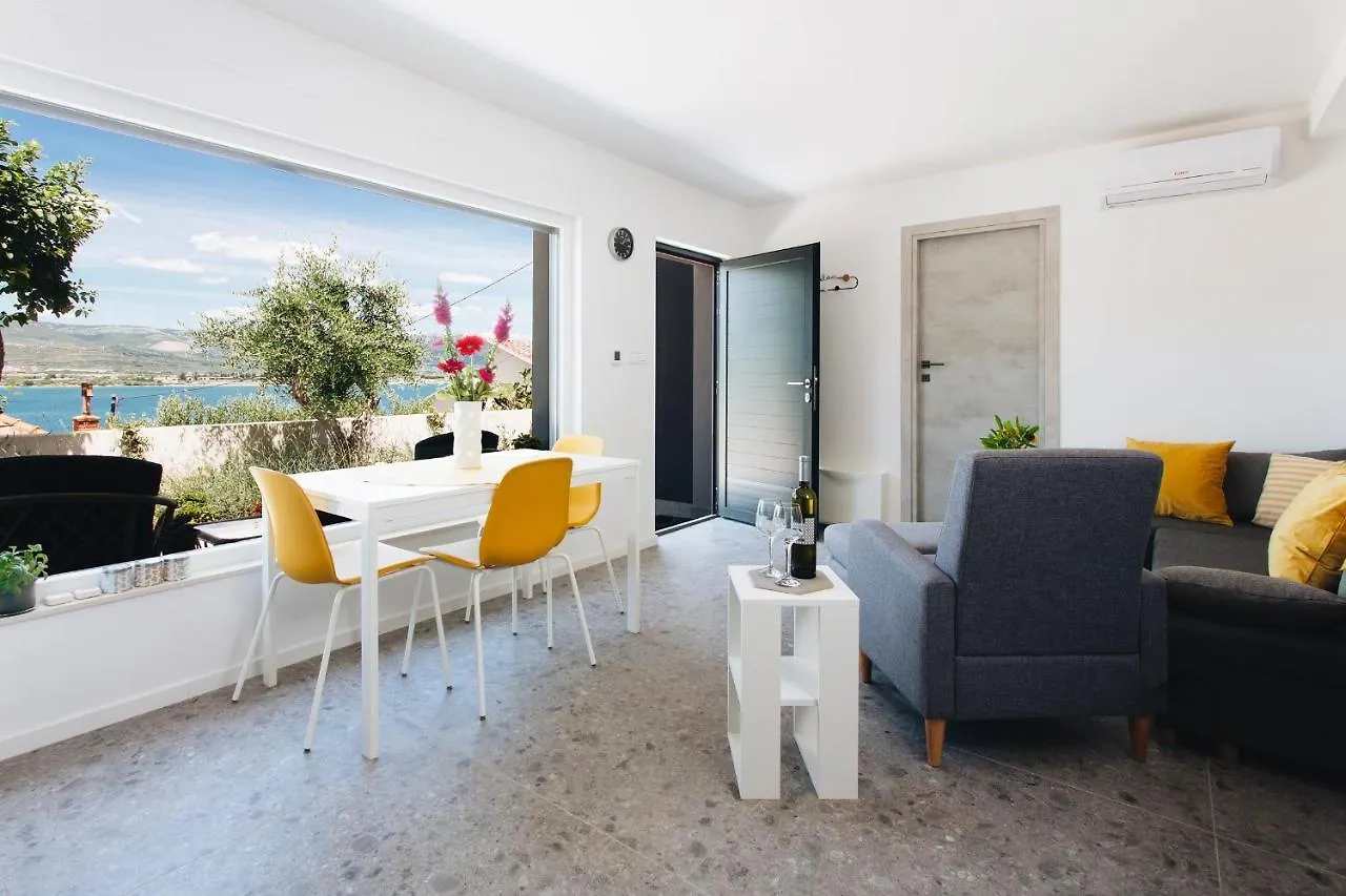 Villa Magna - Seaside Villa With Pool And Sauna Trogir